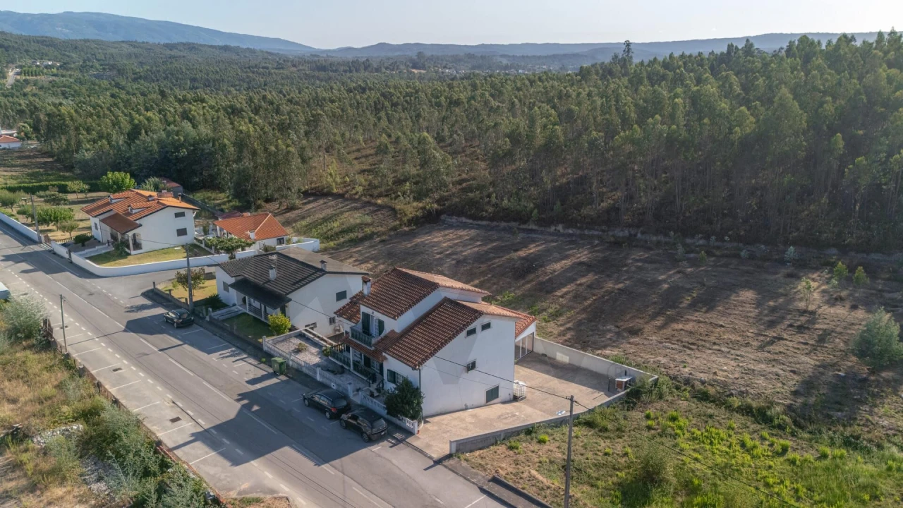 Moradia T3 para Venda em Poiares (Santo Andre) Foto 58