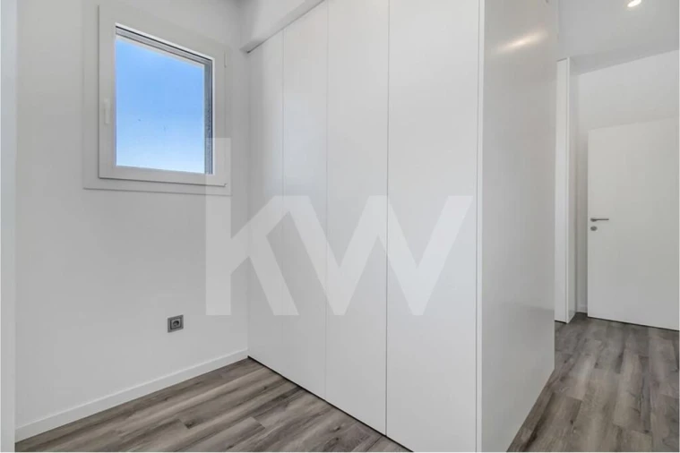 Moradia T4 para Venda em Pontinha e Famões Foto 31