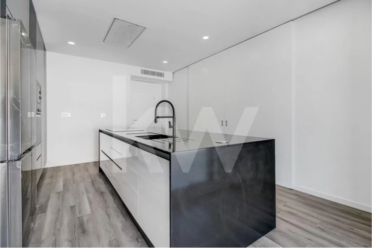 Moradia T4 para Venda em Pontinha e Famões Foto 14