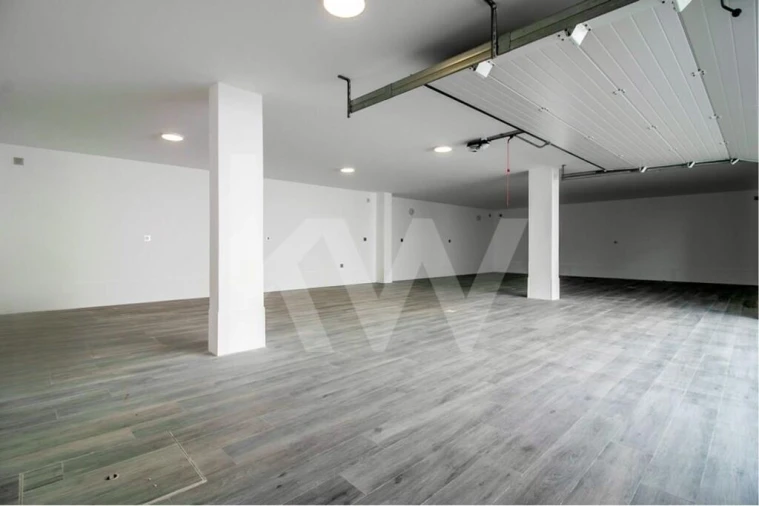 Moradia T4 para Venda em Pontinha e Famões Foto 40