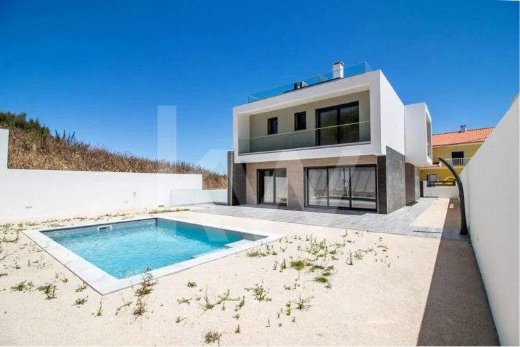 Moradia T4 para Venda em Pontinha e Famões Foto 49