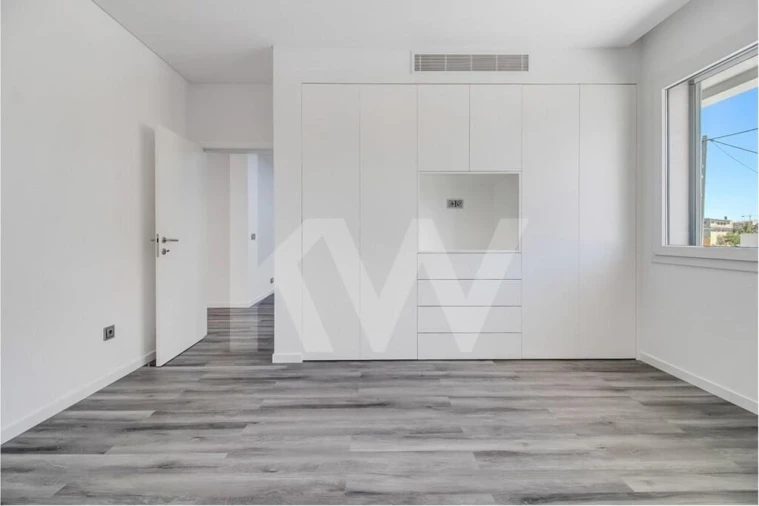 Moradia T4 para Venda em Pontinha e Famões Foto 18