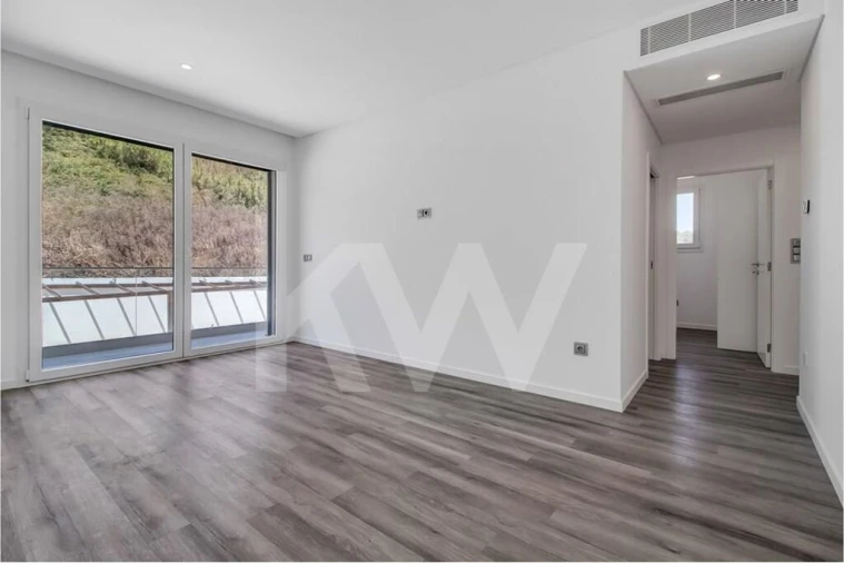 Moradia T4 para Venda em Pontinha e Famões Foto 27