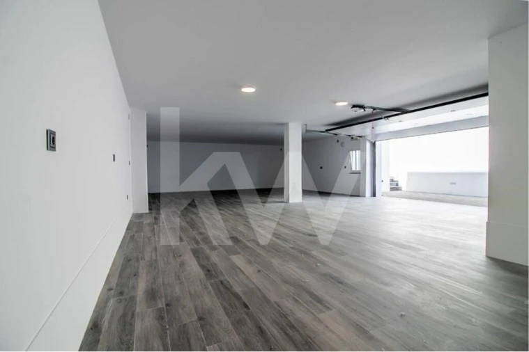 Moradia T4 para Venda em Pontinha e Famões Foto 41