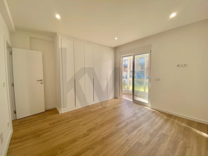 Apartamento T3 para Venda em Alfragide Foto 10