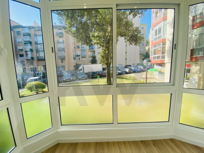 Apartamento T3 para Venda em Alfragide Foto 11