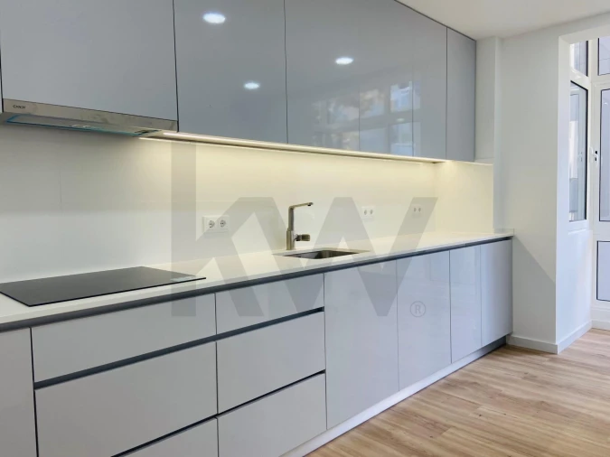 Apartamento T3 para Venda em Alfragide Foto 2