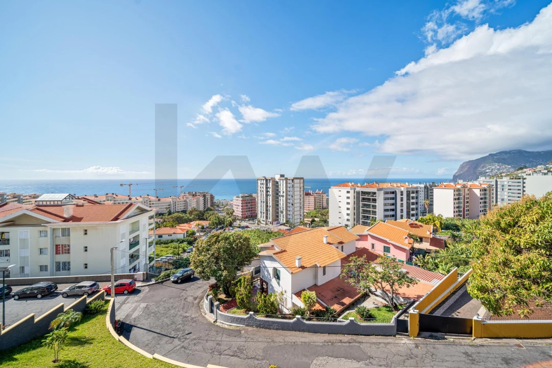 Moradia T7 para Venda em São Martinho Foto 47