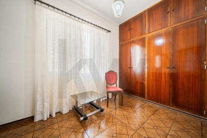Moradia T7 para Venda em São Martinho
