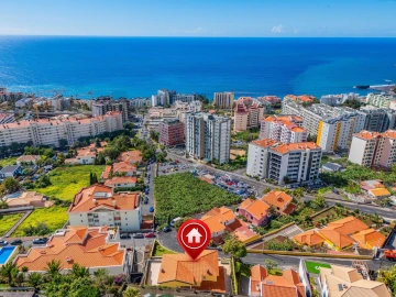 Moradia T7 para Venda em São Martinho