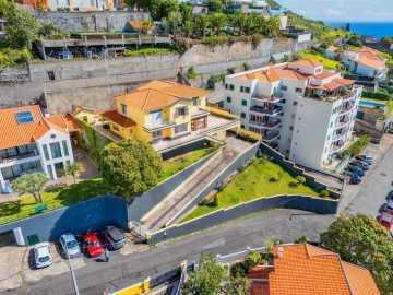 Moradia T7 para Venda em São Martinho