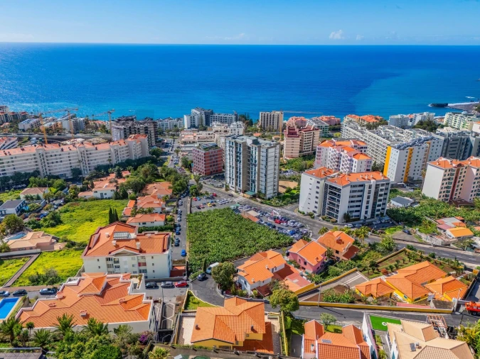 Moradia T7 para Venda em São Martinho Foto 24