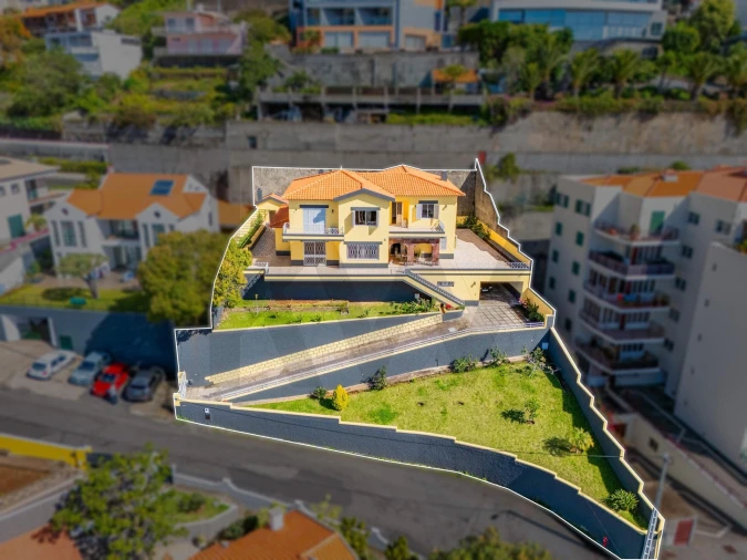 Moradia T7 para Venda em São Martinho Foto 18