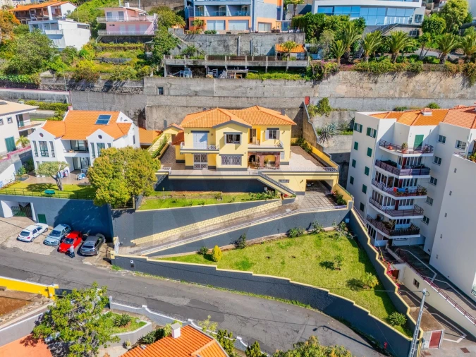 Moradia T7 para Venda em São Martinho Foto 97