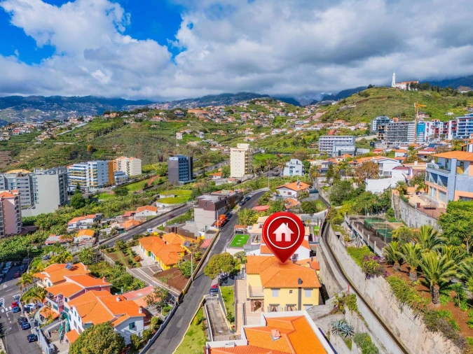 Moradia T7 para Venda em São Martinho Foto 28