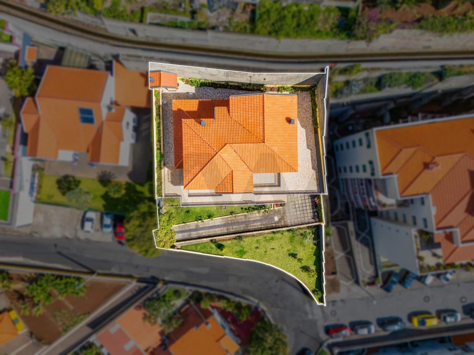 Moradia T7 para Venda em São Martinho Foto 100