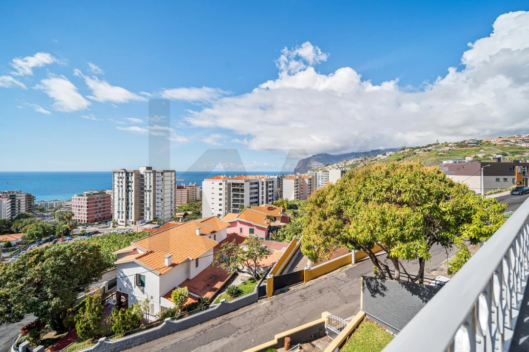 Moradia T7 para Venda em São Martinho Foto 46