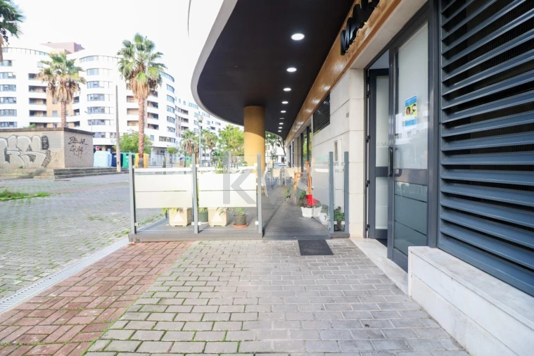 Loja para Venda em Loures Foto 15