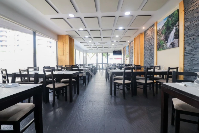 Loja para Venda em Loures