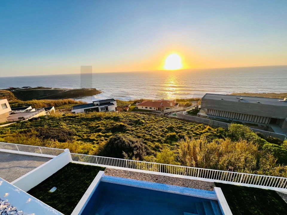 Moradia T3 para Venda em Santo Isidoro Foto 16