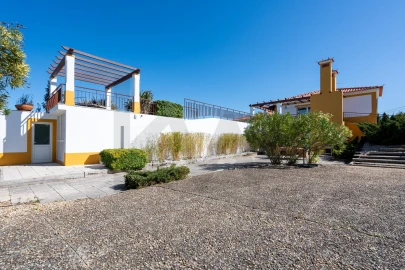 Moradia T5 para Venda em Marvila, Ribeira Santarém, São Salvador, São Nicolau