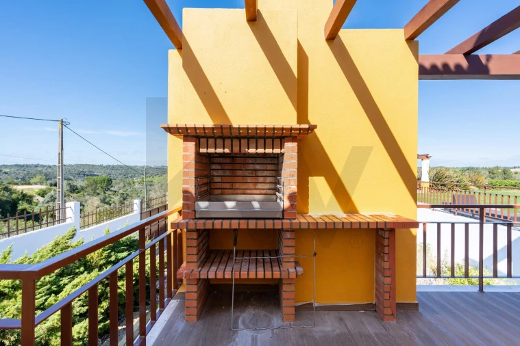 Moradia T5 para Venda em Marvila, Ribeira Santarém, São Salvador, São Nicolau Foto 2