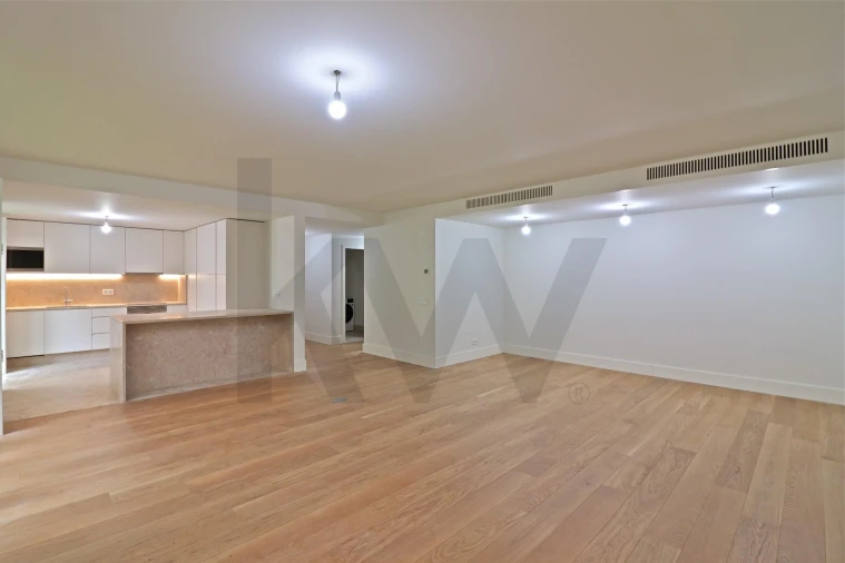 Apartamento T3 para Venda em Santo António Foto 6