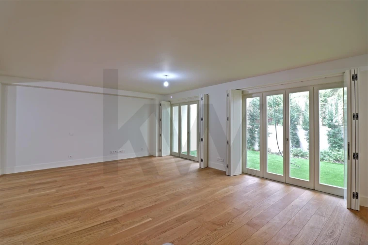 Apartamento T3 para Venda em Santo António Foto 2