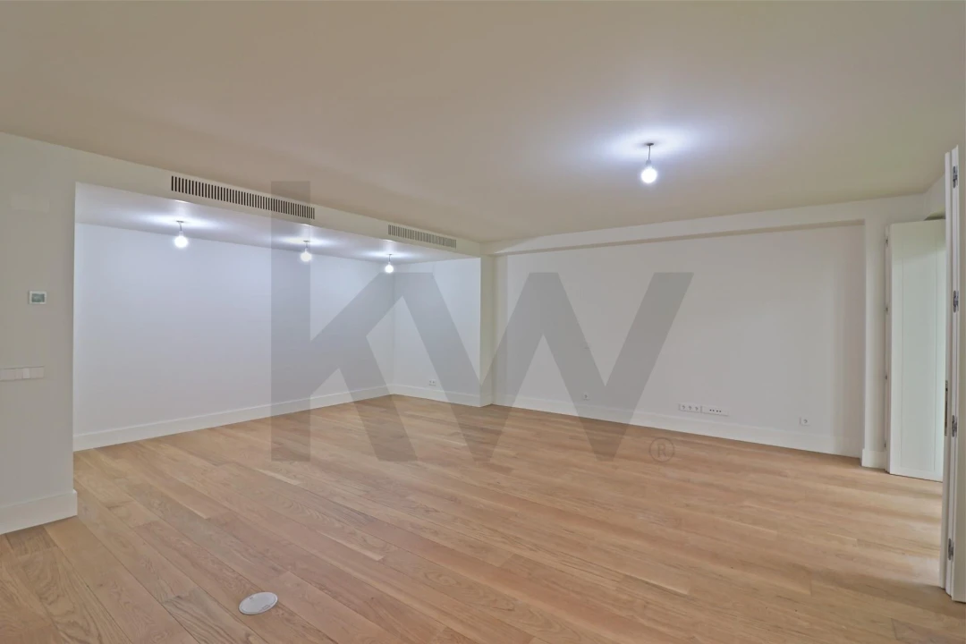 Apartamento T3 para Venda em Santo António Foto 3
