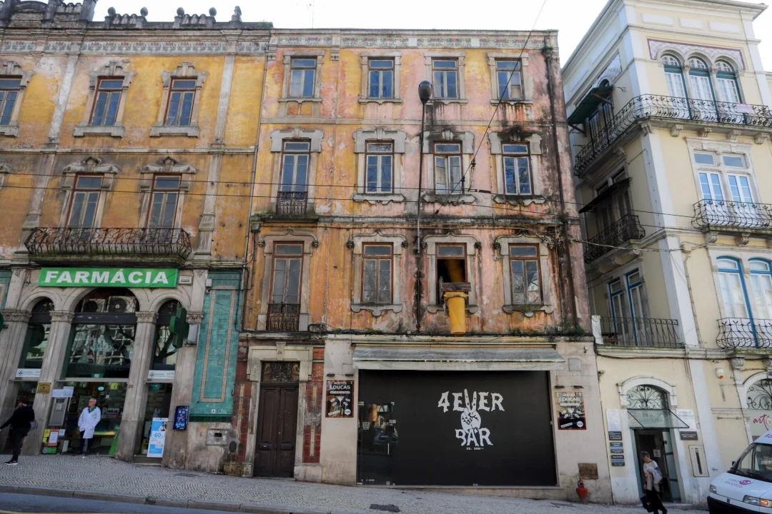 Prédio para Venda em São Martinho do Bispo e Ribeira de Frades Foto 2
