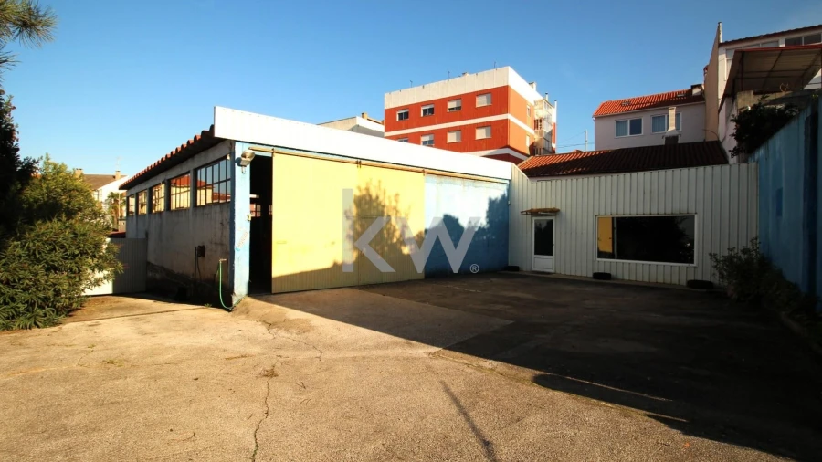 Armazém para Venda em Eiras e São Paulo de Frades