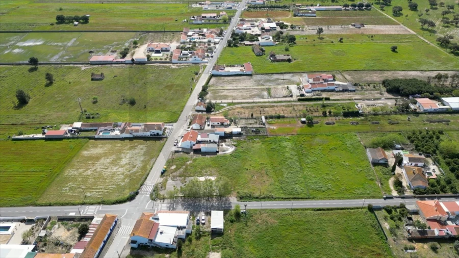 Terreno para Venda em Benfica do Ribatejo Foto 2