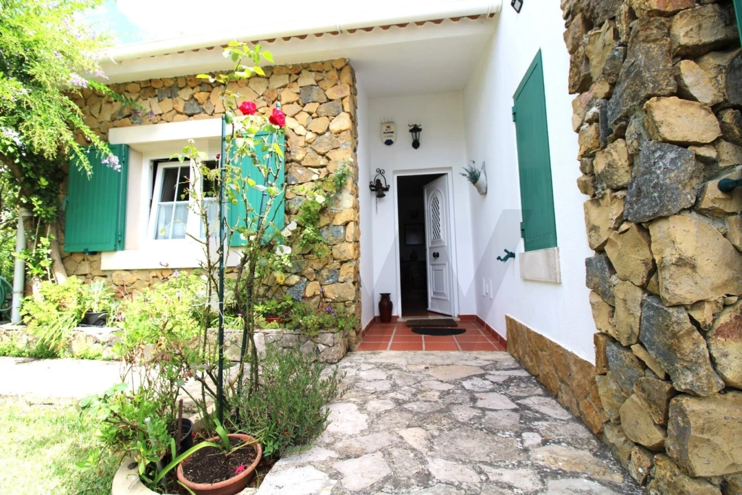 Moradia T3 para Venda em Carvoeira Foto 3