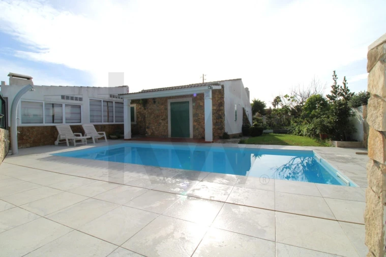 Moradia T3 para Venda em Carvoeira Foto 58