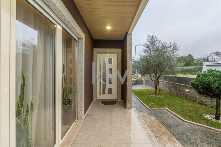 Moradia T3 para Venda em Caires Foto 33