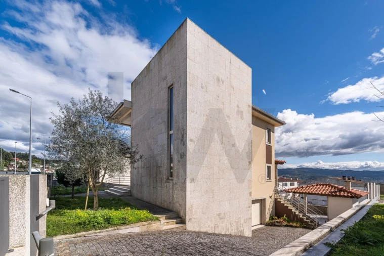 Moradia T3 para Venda em Caires Foto 4