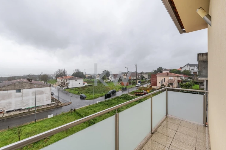 Moradia T3 para Venda em Caires Foto 27