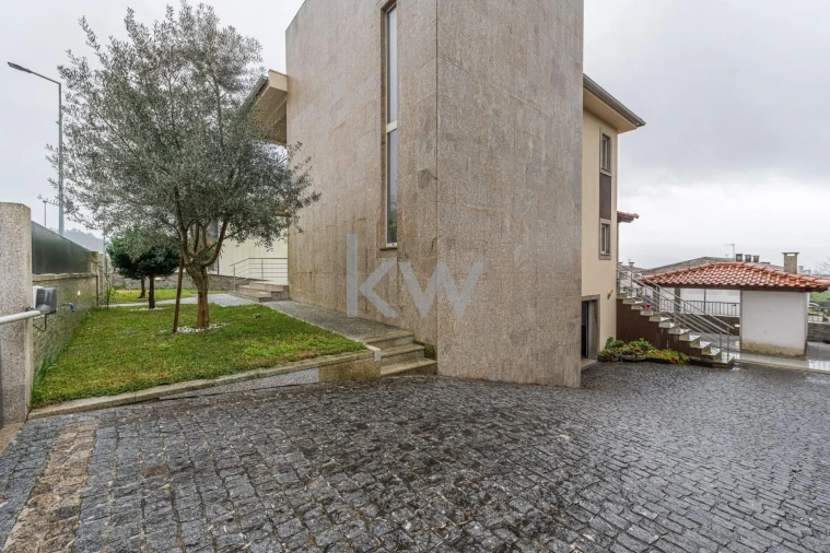 Moradia T3 para Venda em Caires Foto 30