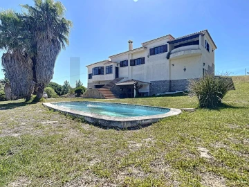 Moradia T5 para Venda em Sesimbra (Castelo)