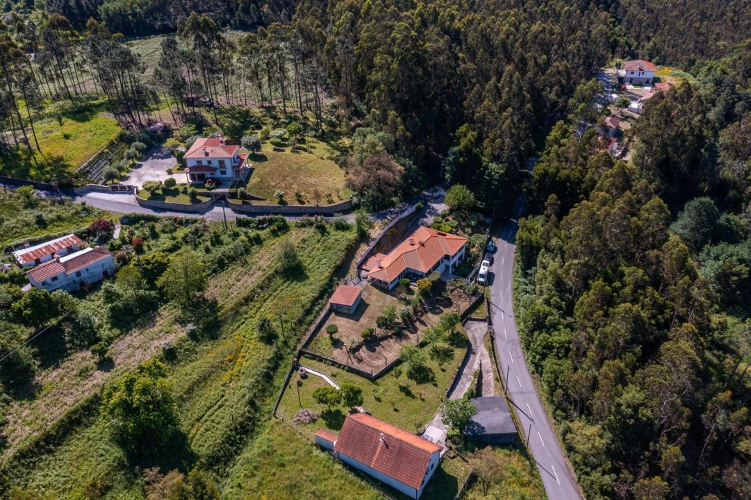 Moradia T3 para Venda em Arcozelo Foto 37