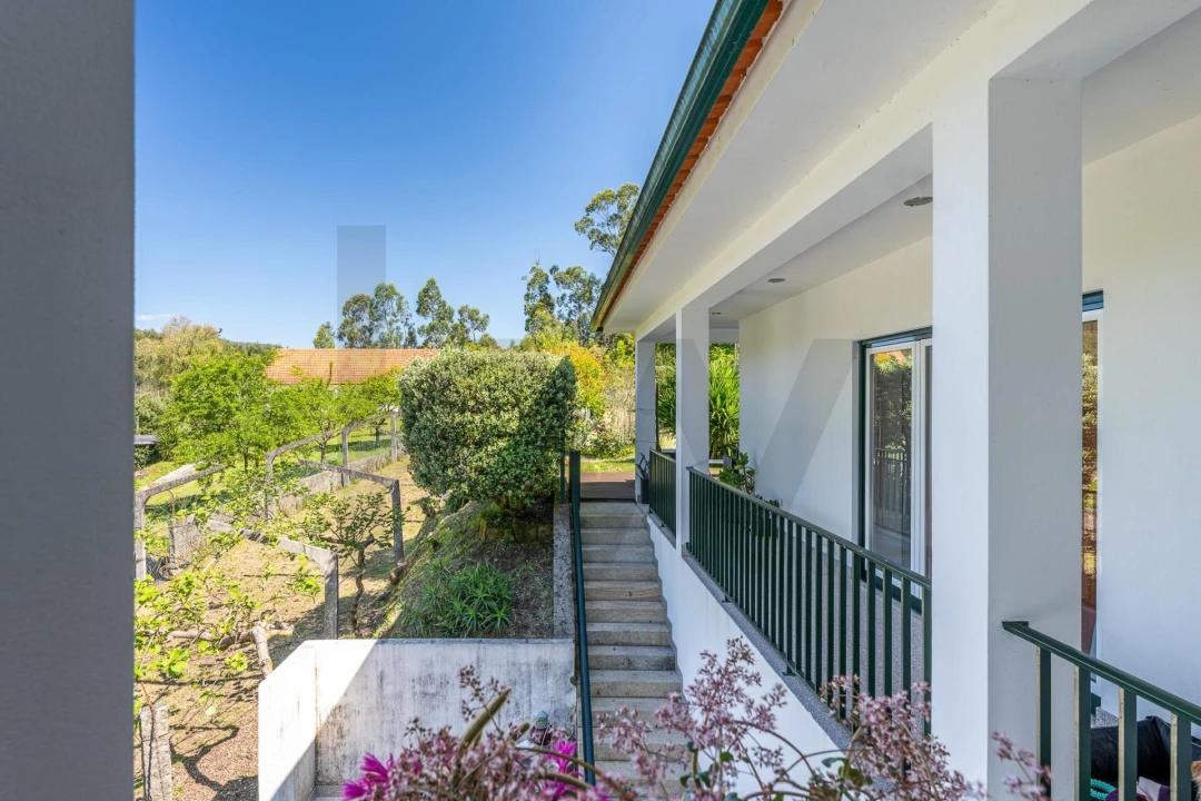 Moradia T3 para Venda em Arcozelo Foto 28