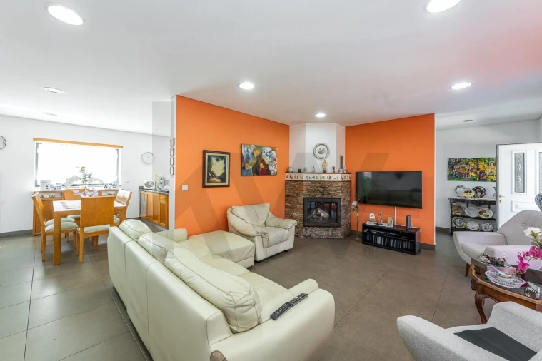 Moradia T3 para Venda em Cabração e Moreira do Lima Foto 3