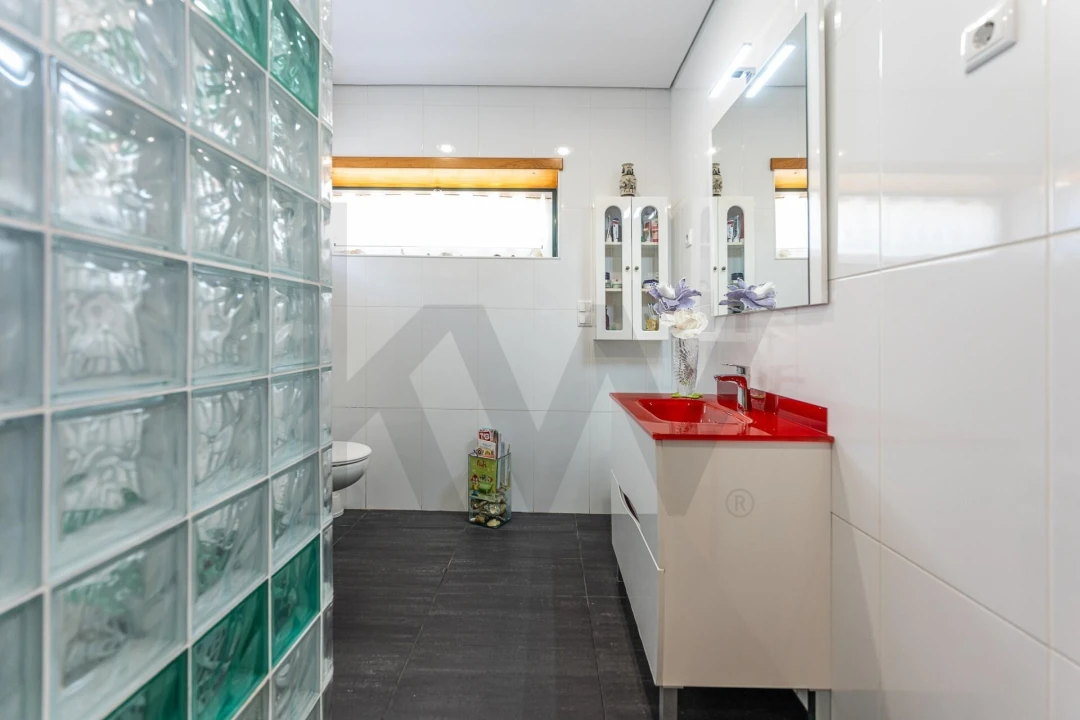 Moradia T3 para Venda em Arcozelo Foto 12