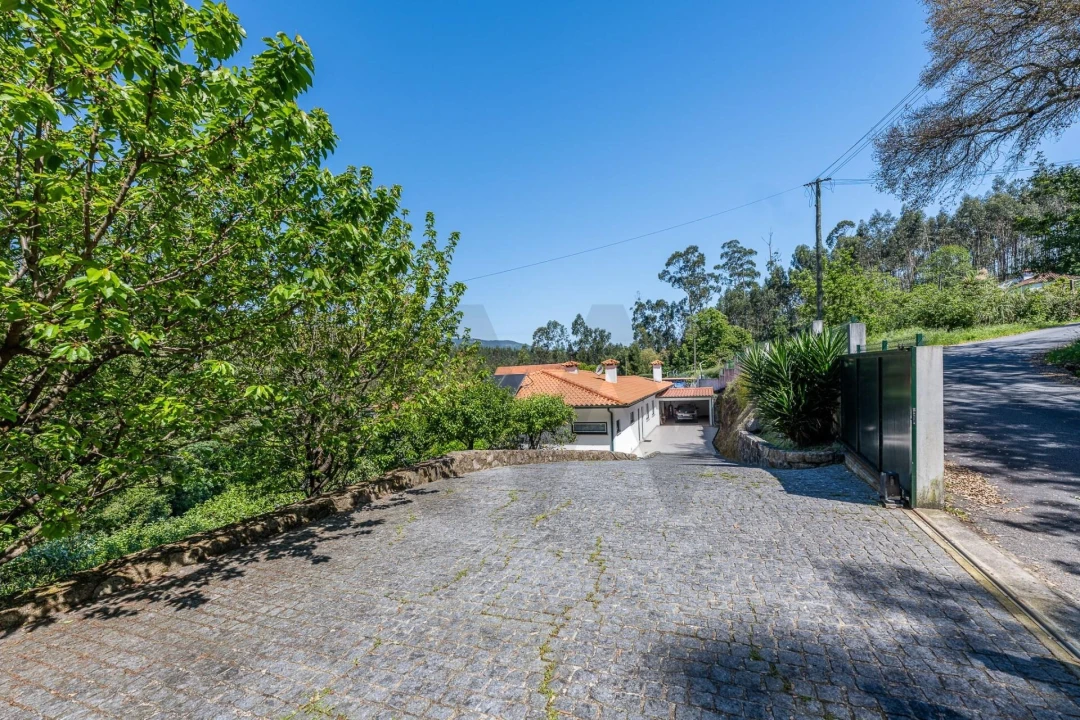 Moradia T3 para Venda em Arcozelo Foto 31