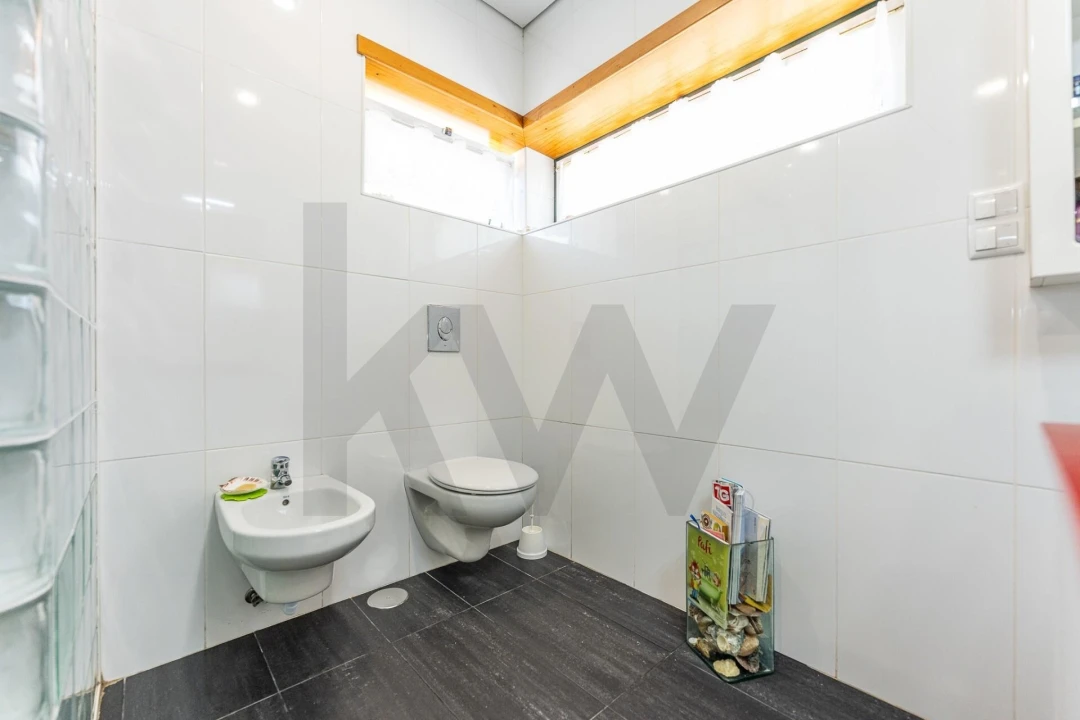 Moradia T3 para Venda em Arcozelo Foto 13