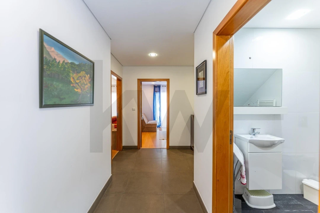 Moradia T3 para Venda em Arcozelo Foto 19