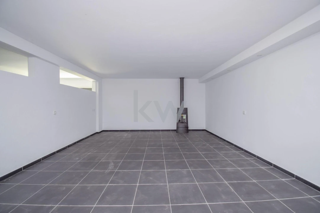 Moradia T4 para Venda em Carnaxide e Queijas Foto 47