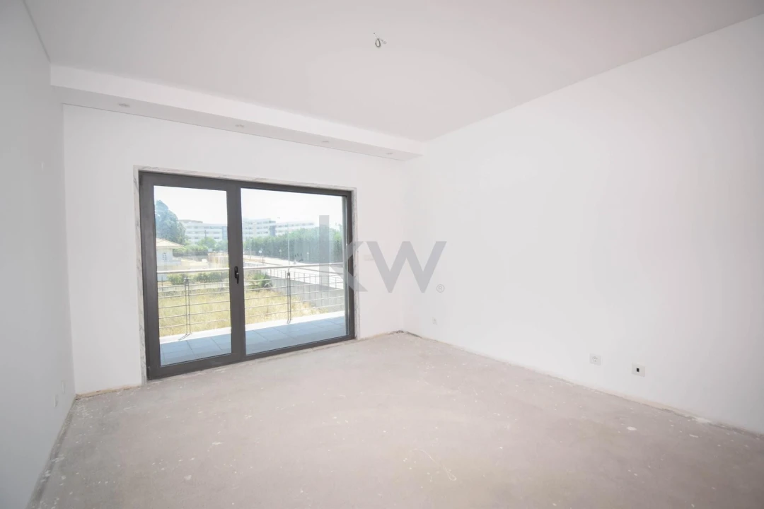 Moradia T4 para Venda em Carnaxide e Queijas Foto 29