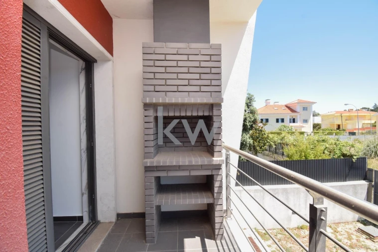 Moradia T4 para Venda em Carnaxide e Queijas Foto 26