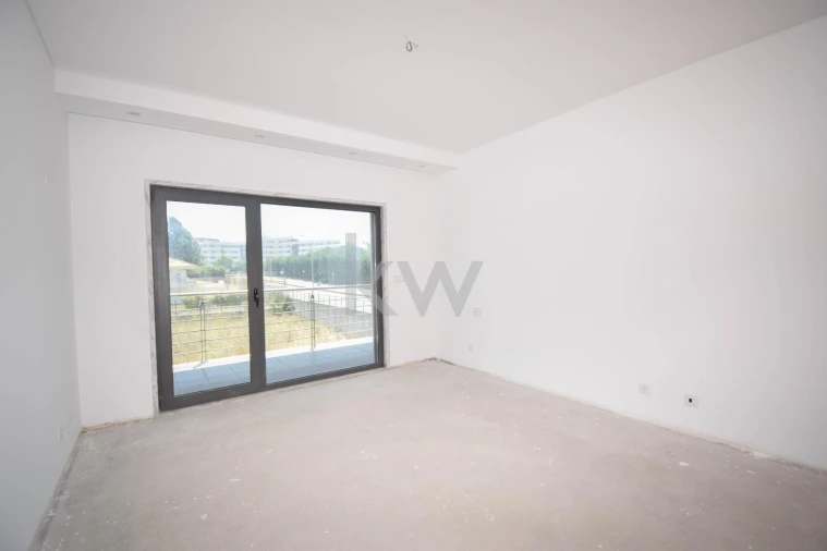 Moradia T4 para Venda em Carnaxide e Queijas Foto 29